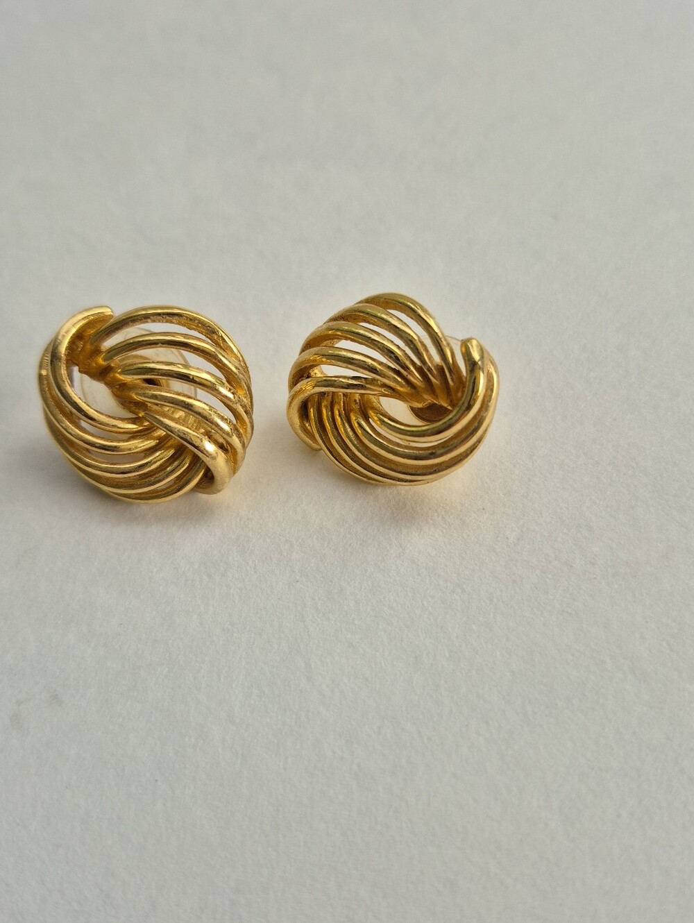 Vintage Pierced Gold Tone 10 Strand Rope Spiral Earrings